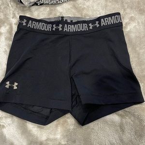 Black under armour spandex shorts